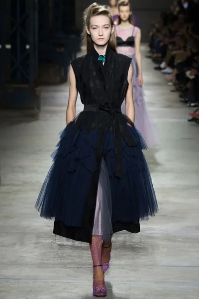 Look 57